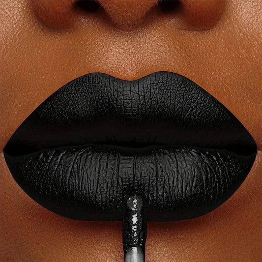 Labial líquido negro mate