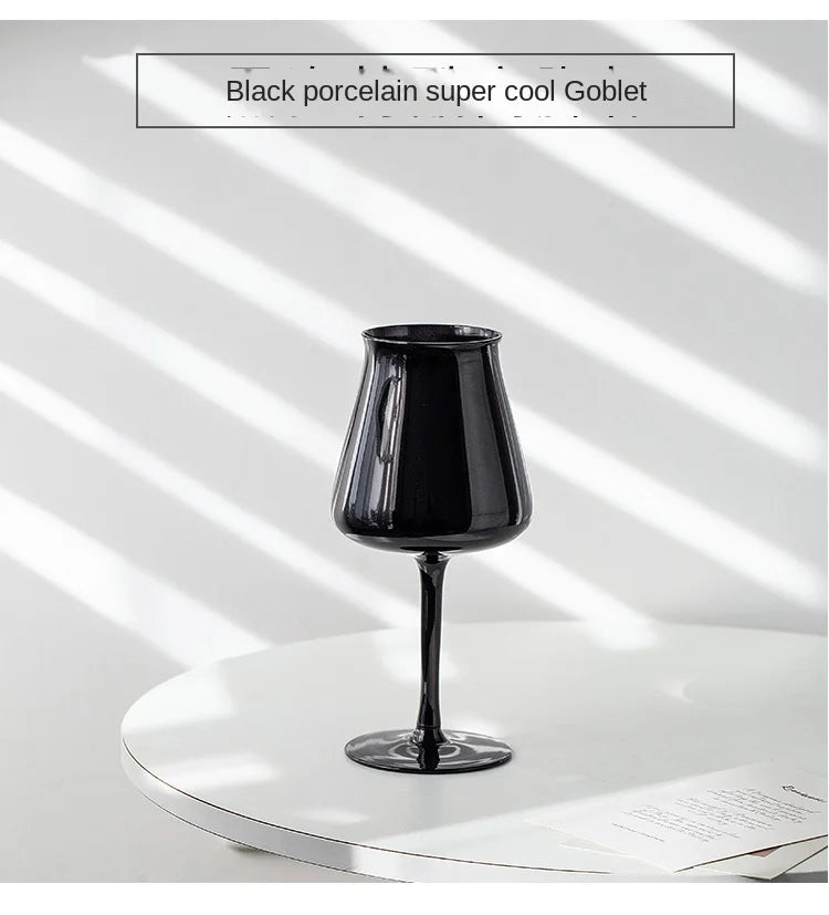 Copas de vidrio negro