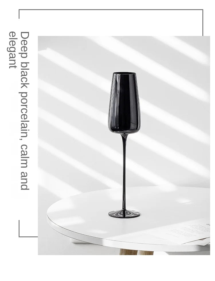 Copas de vidrio negro