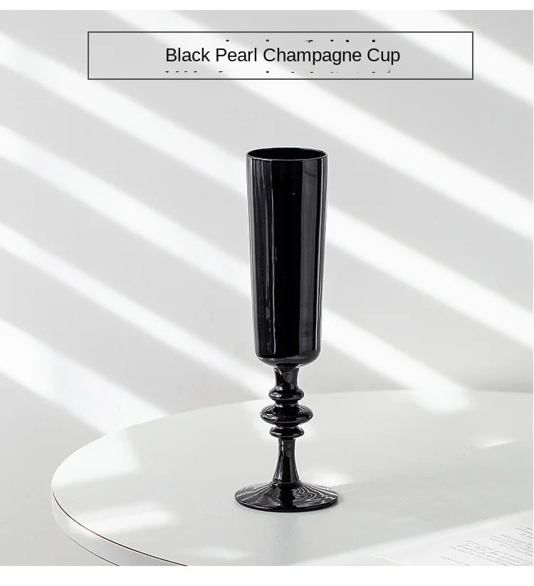 Copas de vidrio negro